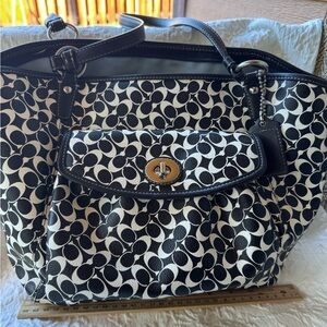 Coach Chelsea Leah Tote